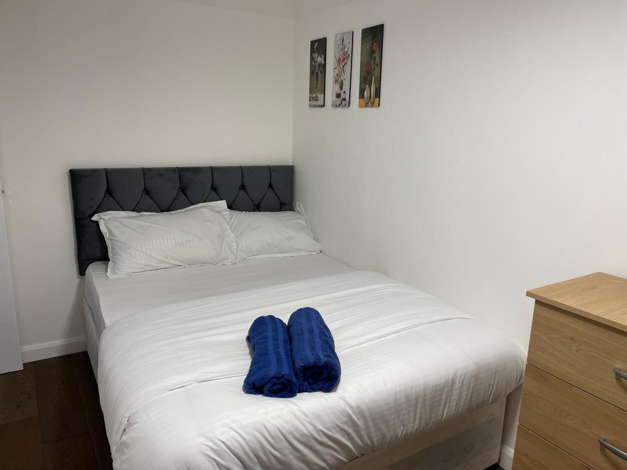 Two Bedroom Central Location Modern Flat Stratford Apartament